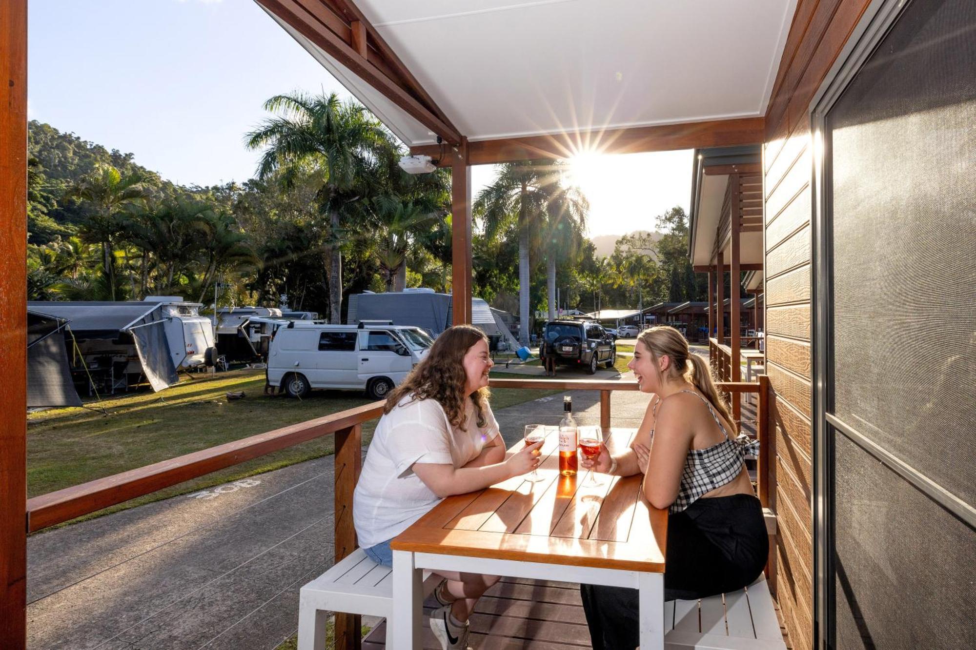 Big4 Whitsundays Tropical Eco Resort Ерлі-Біч Екстер'єр фото